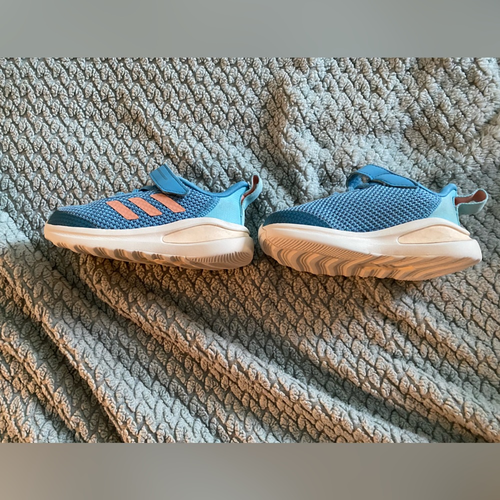 Toddler Size 7 Adidas Sneaker